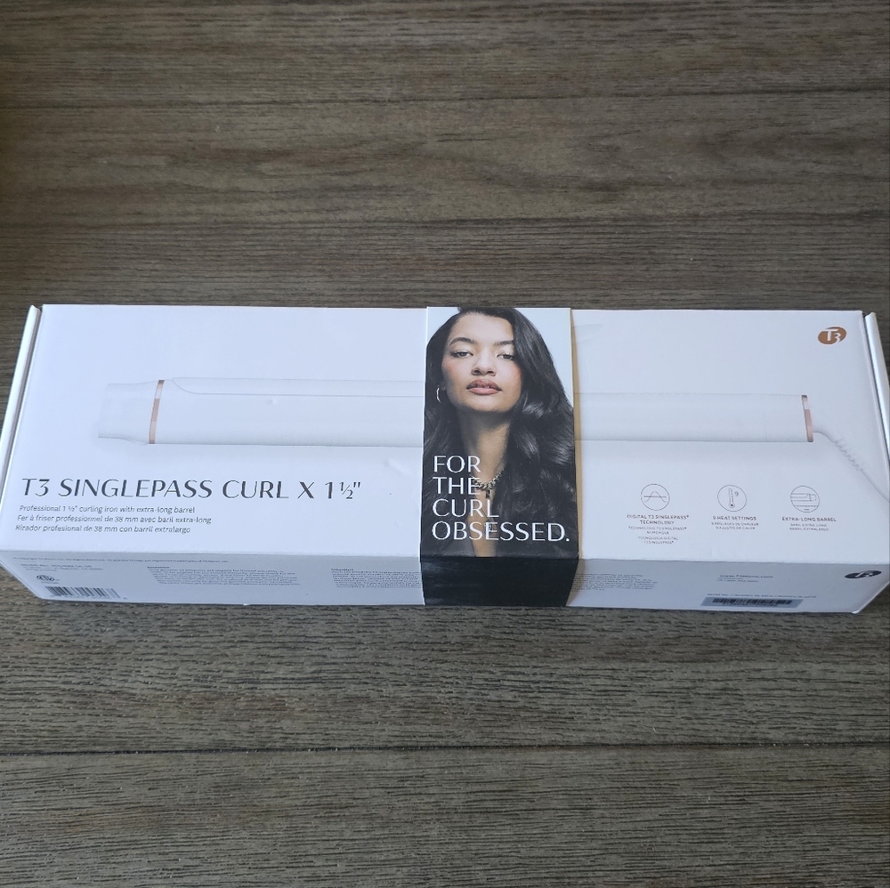 T3 SinglePass Curl 1.5" White and Gold Curling Iron